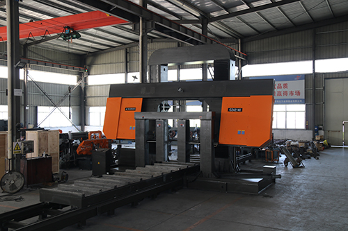 臥式、立式石墨帶鋸床如何選擇？